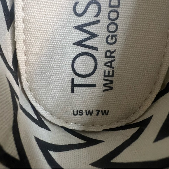 Like new TOMS Heritage Canvas Alpargata Slip-On Purple Flats Shoes Chevron Sz 7 - Picture 5 of 9